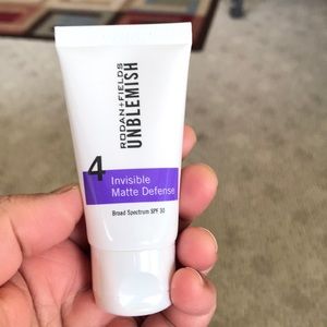 Rodan & Fields Unblemish Invisible Matte Defense